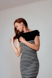 Céphée Kleid ohne Ärmel, gestreiftes Design, modisch und verantwortungsvoll in Frankreich produziert.