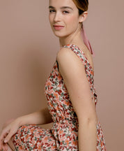 Nachhaltiges Sommerkleid Michelle – französische Damenmode mit fließendem Schnitt und mediterranem Flair. Perfekt für elegante Sommerlooks.