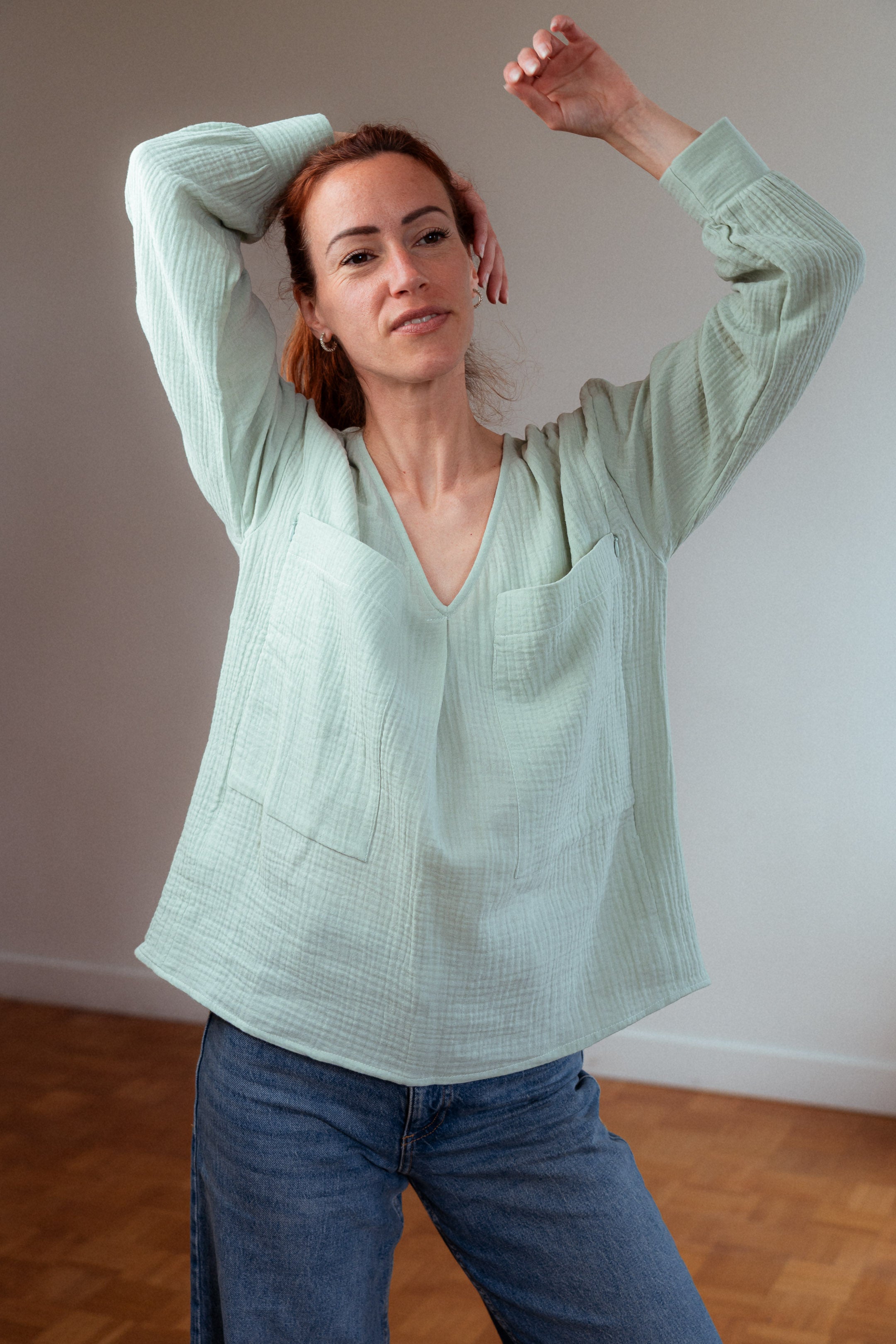 Stillbluse Tiphaine – diskrete Reißverschlussöffnung zum Stillen, praktisch und clever in das Design integriert.