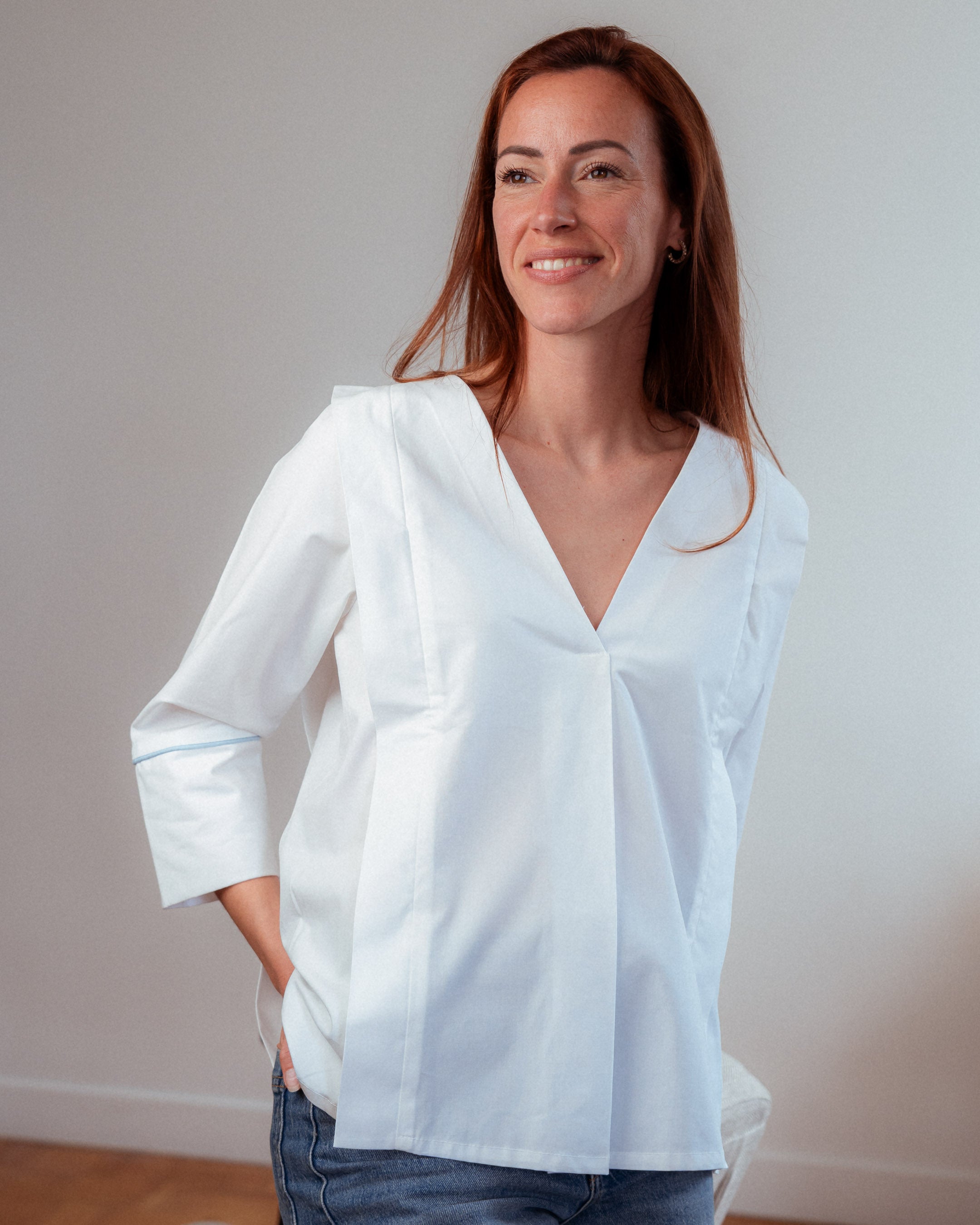 Stillbluse Camille – elegante und bequeme Stillbluse mit diskreten Stillöffnungen, ideal für jede Gelegenheit im Alltag.